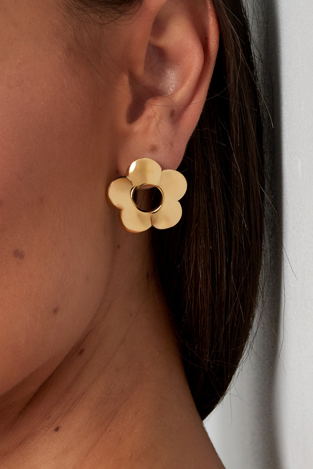 Daisy statement oorbellen