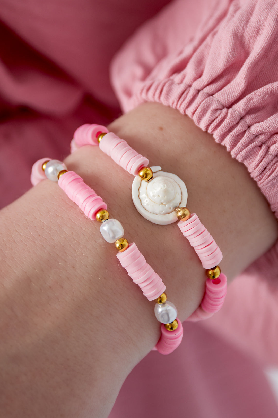 Color pop shell bracelet with real sea vibes