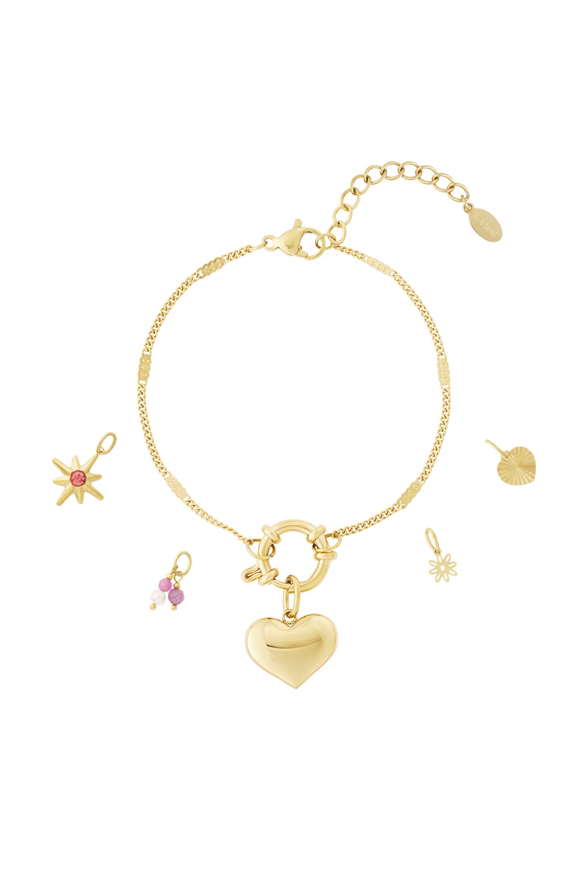 Golden heart bracelet with interchangeable charms