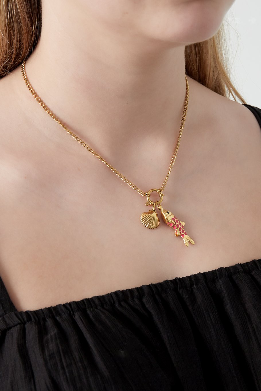 Necklace with 5 interchangeable charms