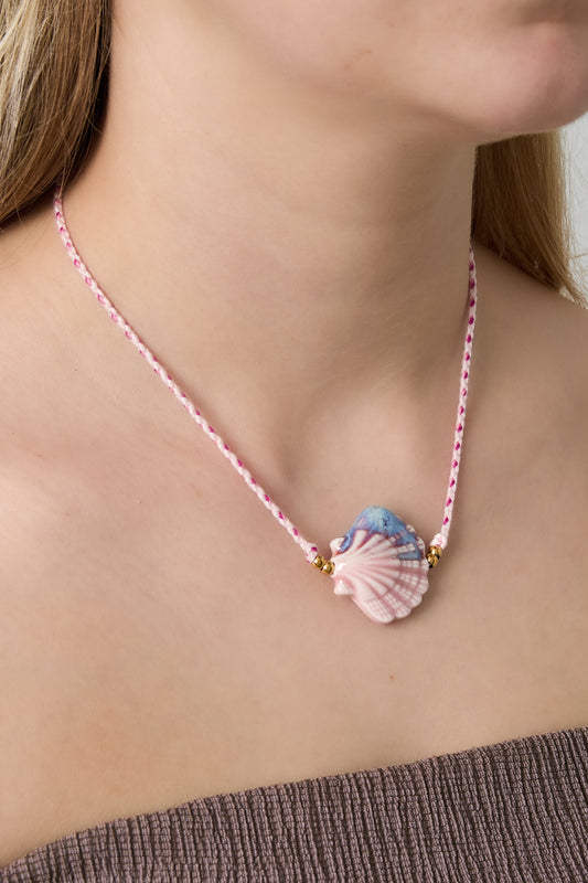 Shell necklace with cord